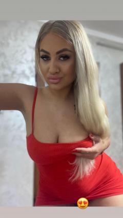 Fabulous Party Girl