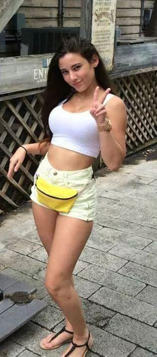 Angie Varona Pics