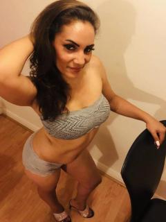 Hi dear,my name Jessica 24,From Hungarian,In Stratford