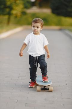 Find Top Kids Apparel In Bristol With Alanic Clo