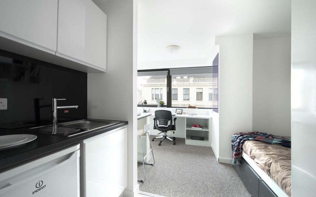 Explore Premium Property of Clifton House in Glasgow 10 Image