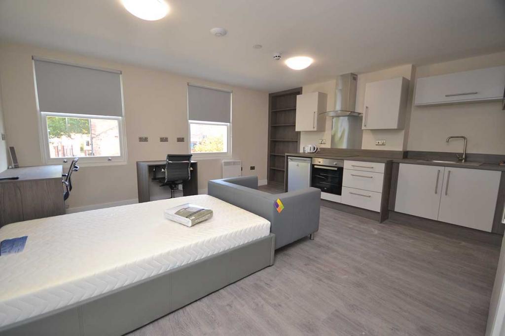 Book Derby Student Accommodation With UL 4 Image