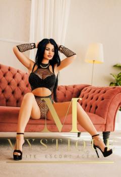 Brunette Lexi -  Outcall - London Escort By Myst