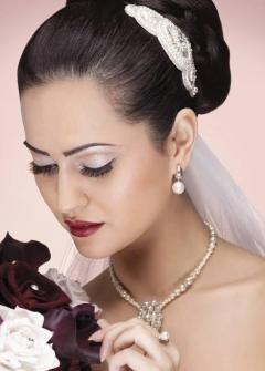 Learn Professional Asian Bridal Hair & Makeup Te