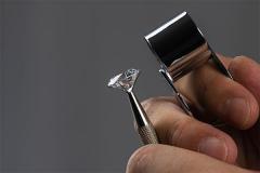 Sell Your Diamond Jewellery And Experience The P