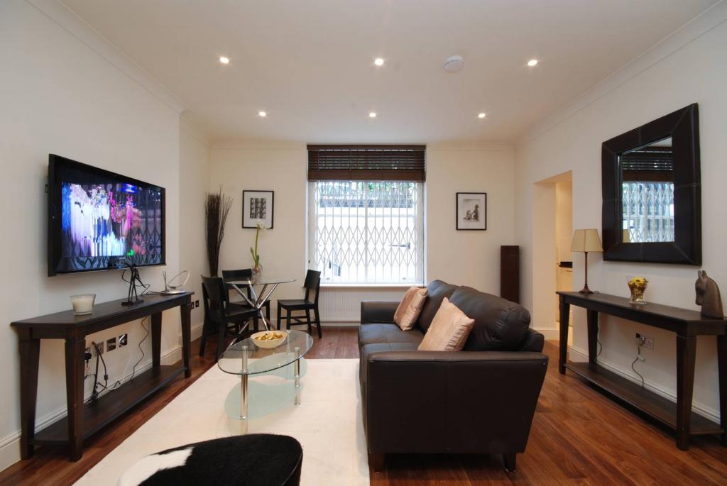 One Bedroom Flat with private Terrace 5 Image