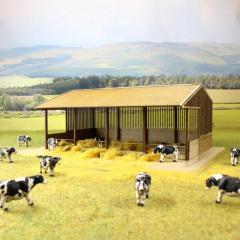 Buy Oo Gauge Farm Building & Animals For Diorama