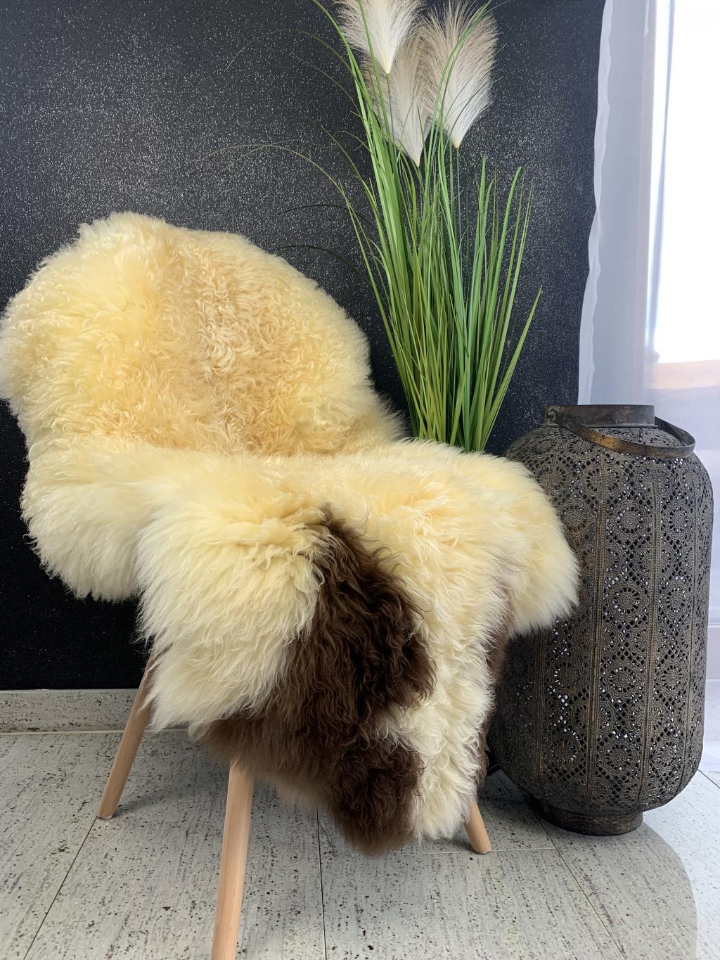 Natural Dutch Sheepskin and Texel - Wholesale 4 Image