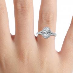 Stunning Oval Diamond Engagement Ring For Sale