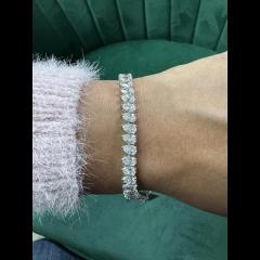 11.95Ct D-Evs Lab Grown Pear Shape Diamond Tenni