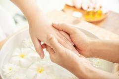 How To Give Yourself A Thai Hand Massage At Home