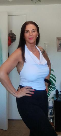 Massage 07823755294