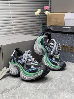 Balenciaga Runner Fake