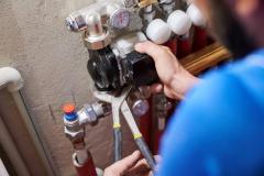 Professionally Qualified Plumbing And Gas Engine