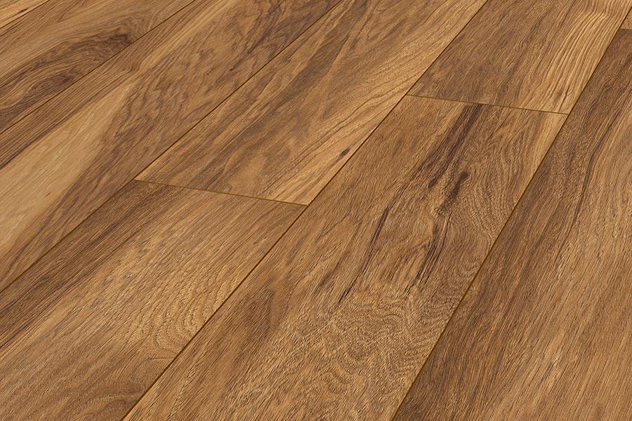 Aqualock 10mm Laminate Flooring Tawny Oak 4 Image