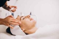 Deep Cleanse Facial In West Kensington London