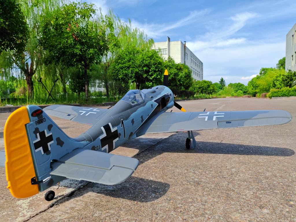 Dynam Focke Wulf FW-190 V3 4S RC Warbird 1.3m w Flaps 2 Image
