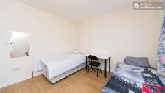 Twin Bedroom (Room 101 - Bed 2) - Bright Apartme