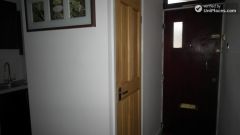Single Bedroom (Room B) - Pleasant 4-bedroom apartment in residential Poplar