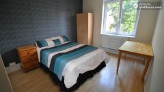 Rooms Available - 4-Bedroom Apartment In Vibrant