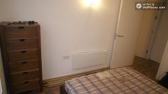 Single Bedroom (Room A) - 3-bedroom apartment near popular Canary Wharf