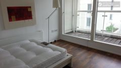 Rooms available - 3-bedroom apartment near popular Canary Wharf