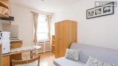 Comfortable studio in great Earl's Court