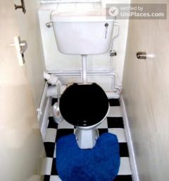 Twin Bedroom (Room D) - 4-Bedroom apartment in pleasant Queen's Park