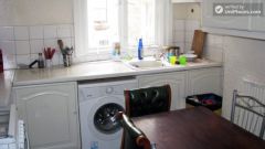 Single Bedroom (Room A) - 6-bedroom apartment in calm West Kilburn