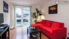 Double Bedroom (Room 3) - Modern 3-bedroom apartment in fashionable Hoxton