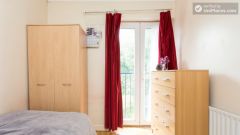 Twin Bedroom (Room 2) - Homely 6-Bedroom House I