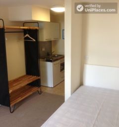 Self Contained Studio Flats - Cool Student Resid