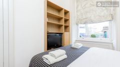 Very cool studio in posh S  Pancras