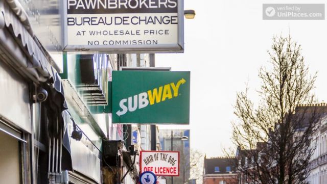 Double Bedroom (Room 1) - Bright 5-bedroom house in busy West Brompton 4 Double Bedroom (Room 1) - Bright 5-bedroom house in busy West Brompton 4 Image