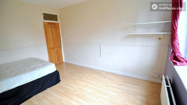 Single Bedroom (Room A) - 4-Bedroom apartment in vibrant Bethnal Green 12 Image