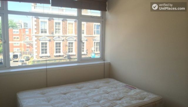 Single Bedroom (Room A) - 5-Bedroom house located right next to Weavers Fields park in Bethnall Green 12 Image