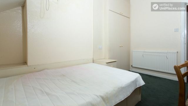 Single Bedroom (Room 1) - Inviting 5-bedroom house in Headingley, leeds 5 Image