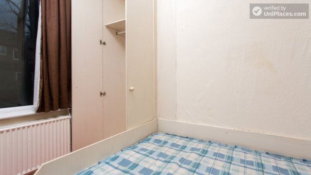 Single Bedroom (Room 2) - Pretty 3-bedroom house in Headingley, Leeds 10 Image