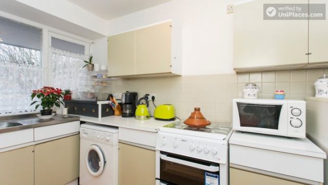 Rooms available - Nice 2-bedroom apartment in the Notting Hill area 9 Image