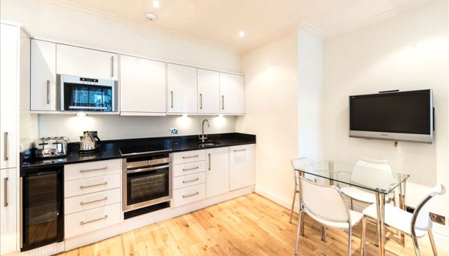 This superb one bedroom apartment in Mayfair 5 Image