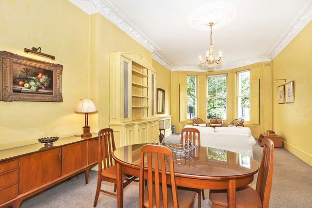 A very spacious 1 bedroom flat in Kensington 5 Image