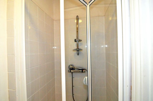 A double studio flat with WiFi, all bills included 5 Image
