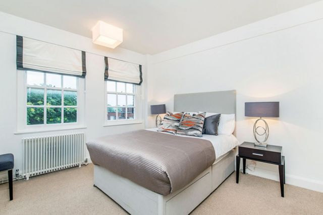 1 bedroom flat for SHORT or LONG let in Chelsea 3 Image