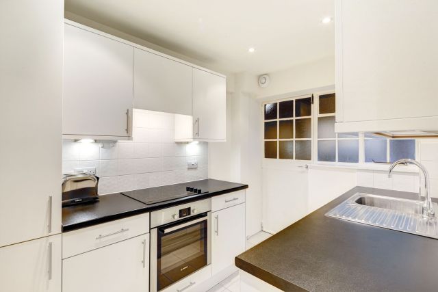 2 bedroom, 2 bathroom flat for SHORT or LONG let 6 Image