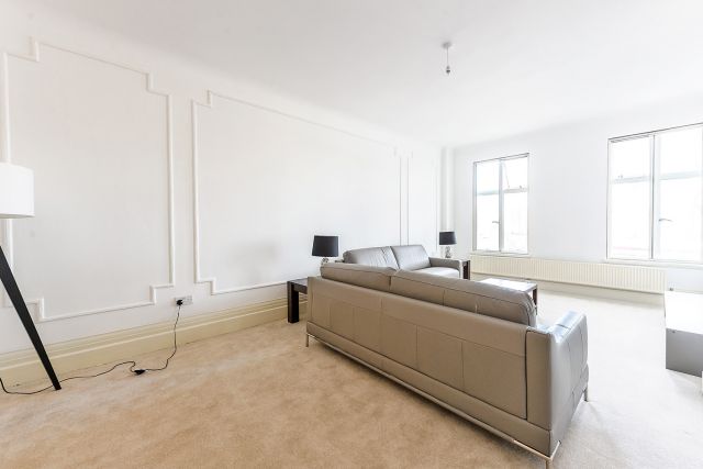 5 bedroom apartment with views over Regents Park 9 Image