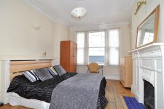 A generously sized double room - NO DEPOSIT REQUIRED