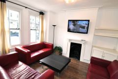 A spacious double room in W6 available now, NO DEPOSIT