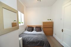 A contemporary double room, NO DEPOSIT, BILLS INCLUDED