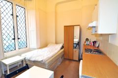A self-contained studio flat in Zone 1