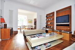 A luxurious two double bedroom two bathroom maisonette